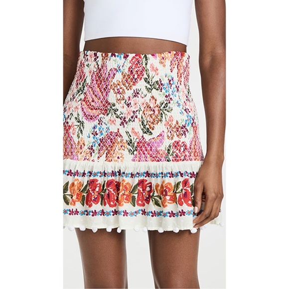 NEW Farm Rio Spring Bananas Mini Skirt Medium - Picture 3 of 17